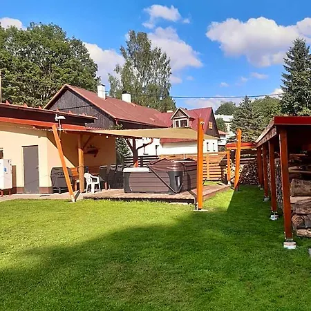 Brloh V Orlických Horách Alojamento de Turismo Selvagem